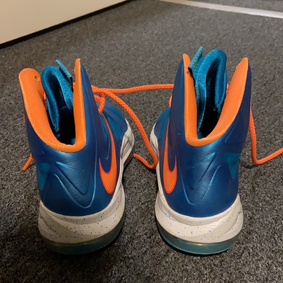 Nike - Picture 3 of 10